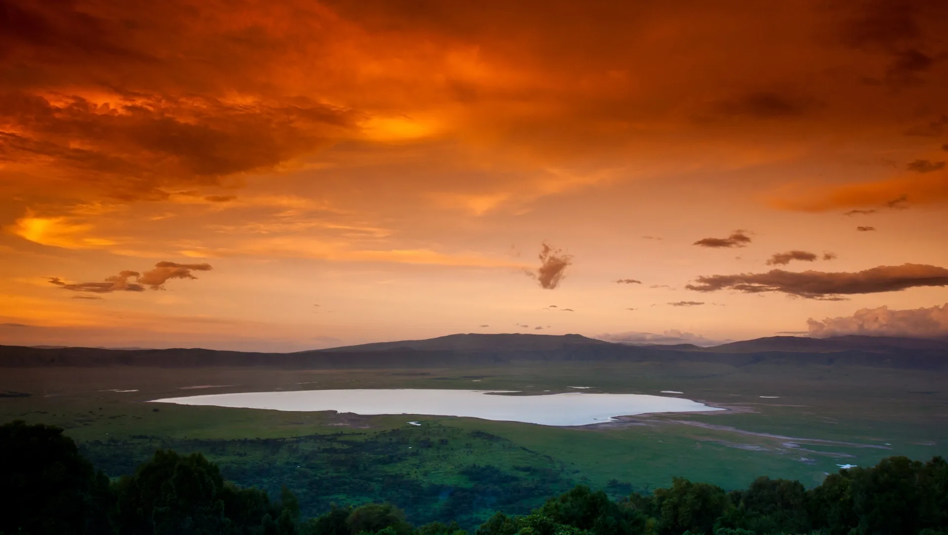 5 days safari arusha Serengeti and Ngorongoro, budget safari