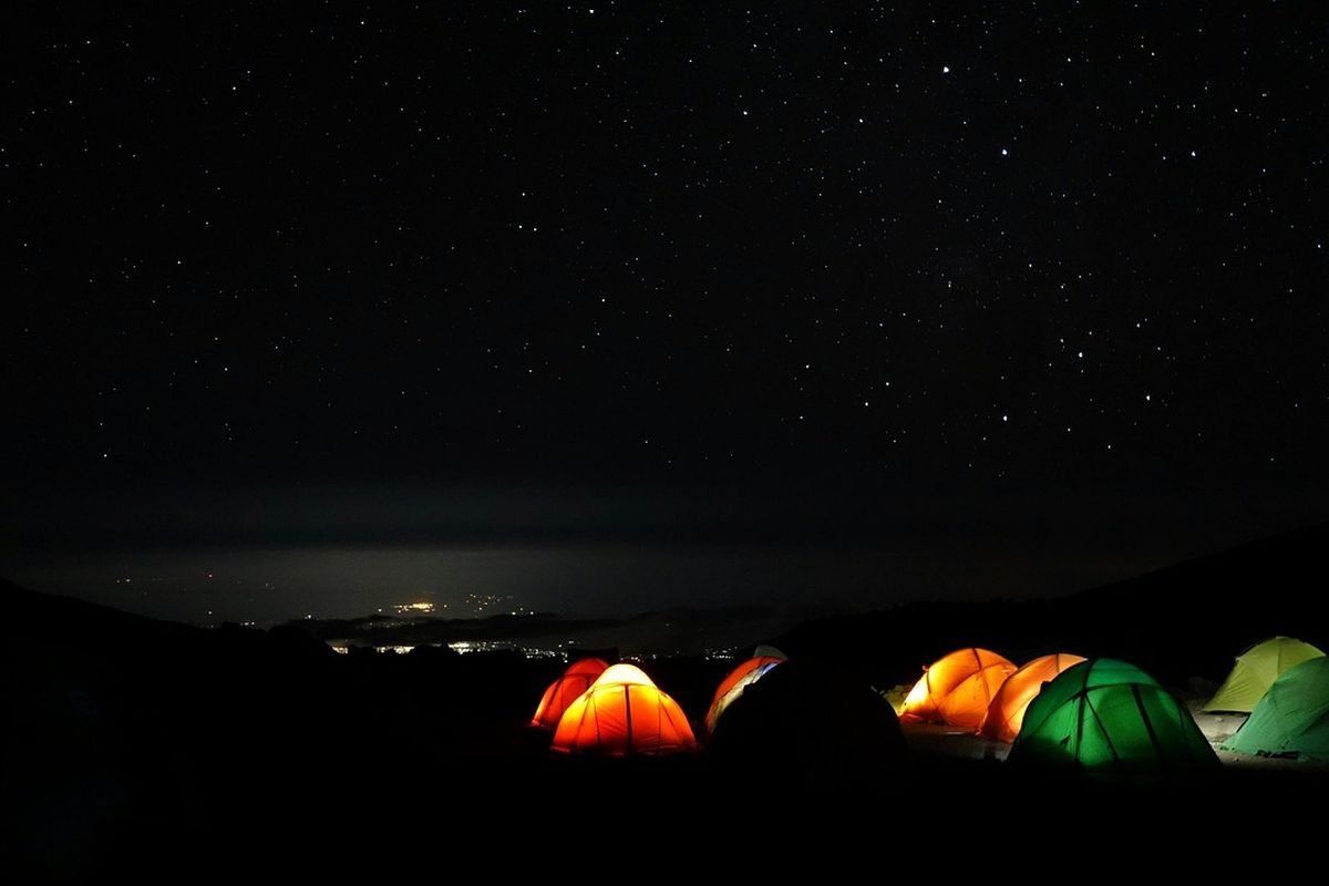 Kilimanjaro Machame Climb, Migration Safari & Zanzibar — 14 Days